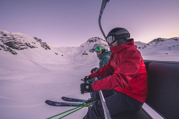 Skifahren morgens in Obertauern